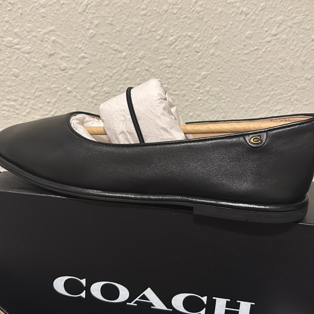 Coach Elegant Black Leather Flats - Picture 2 of 7